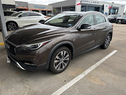 2017 INFINITI QX30 Premium