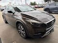 2017 INFINITI QX30 Premium