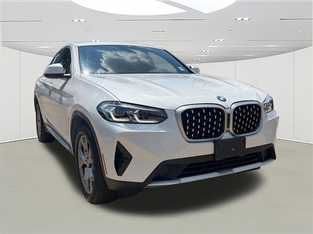 2023 BMW X4 xDrive30i