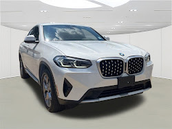 2023 BMW X4 xDrive30i