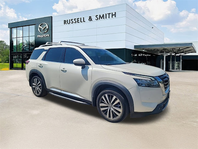 2022 Nissan Pathfinder Platinum